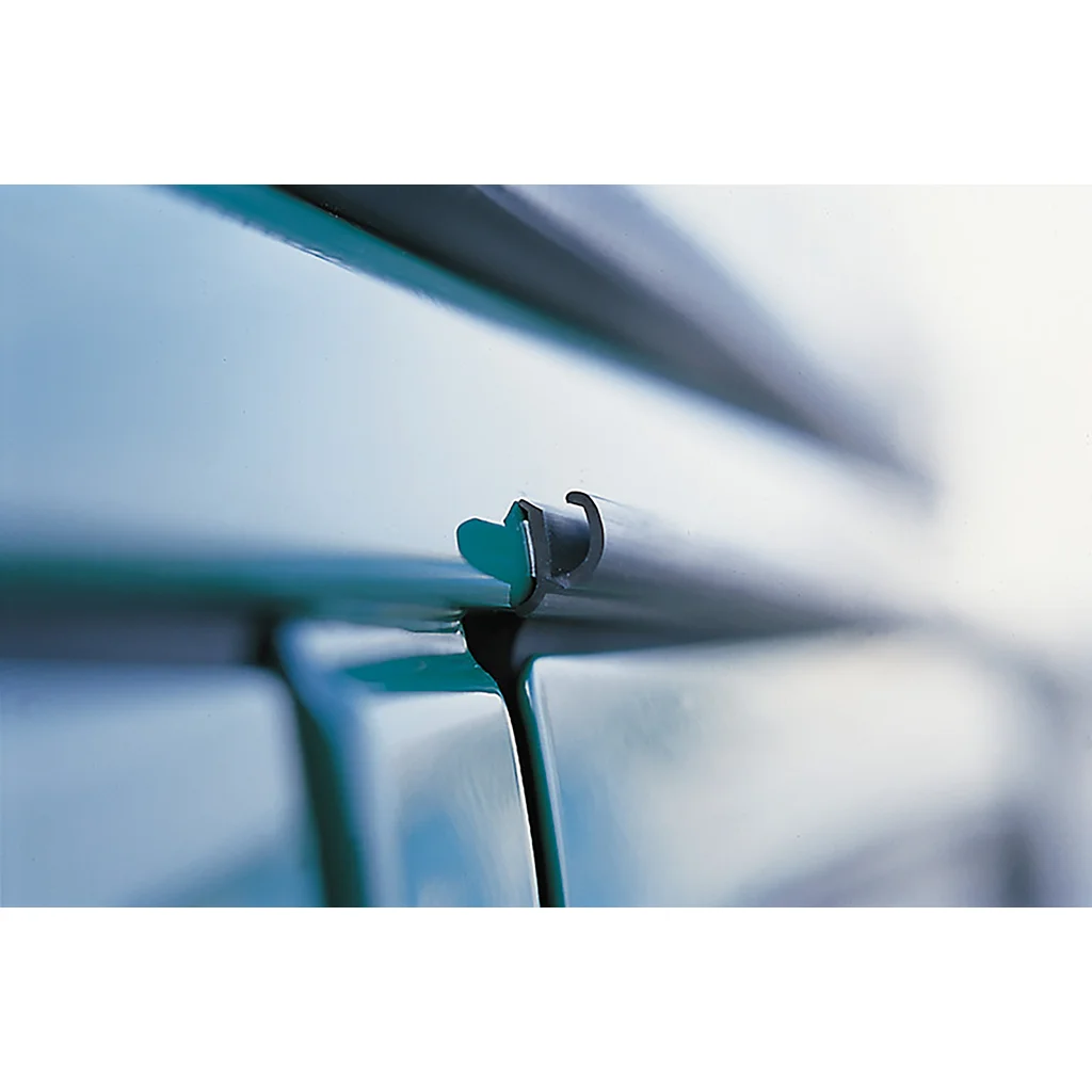 Reimo 1.5m Plastic Rain Gutter for Cab Doors - Image 2